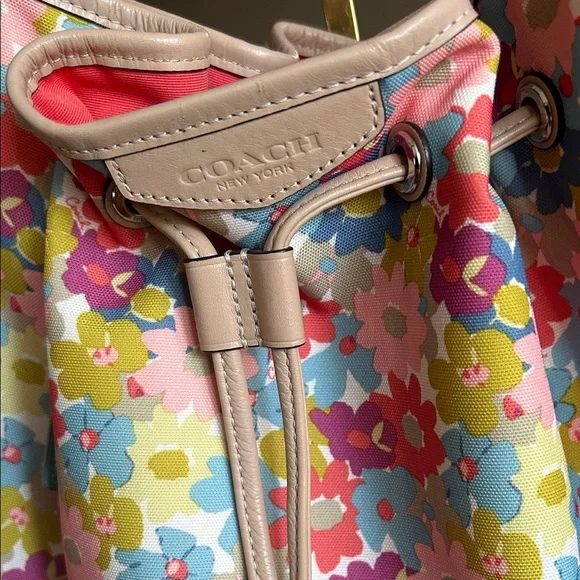 Coach 2014 Peyton Floral Drawstring Bucket Bag & Wallet in Discontinued Pattern - Picture 2 of 16